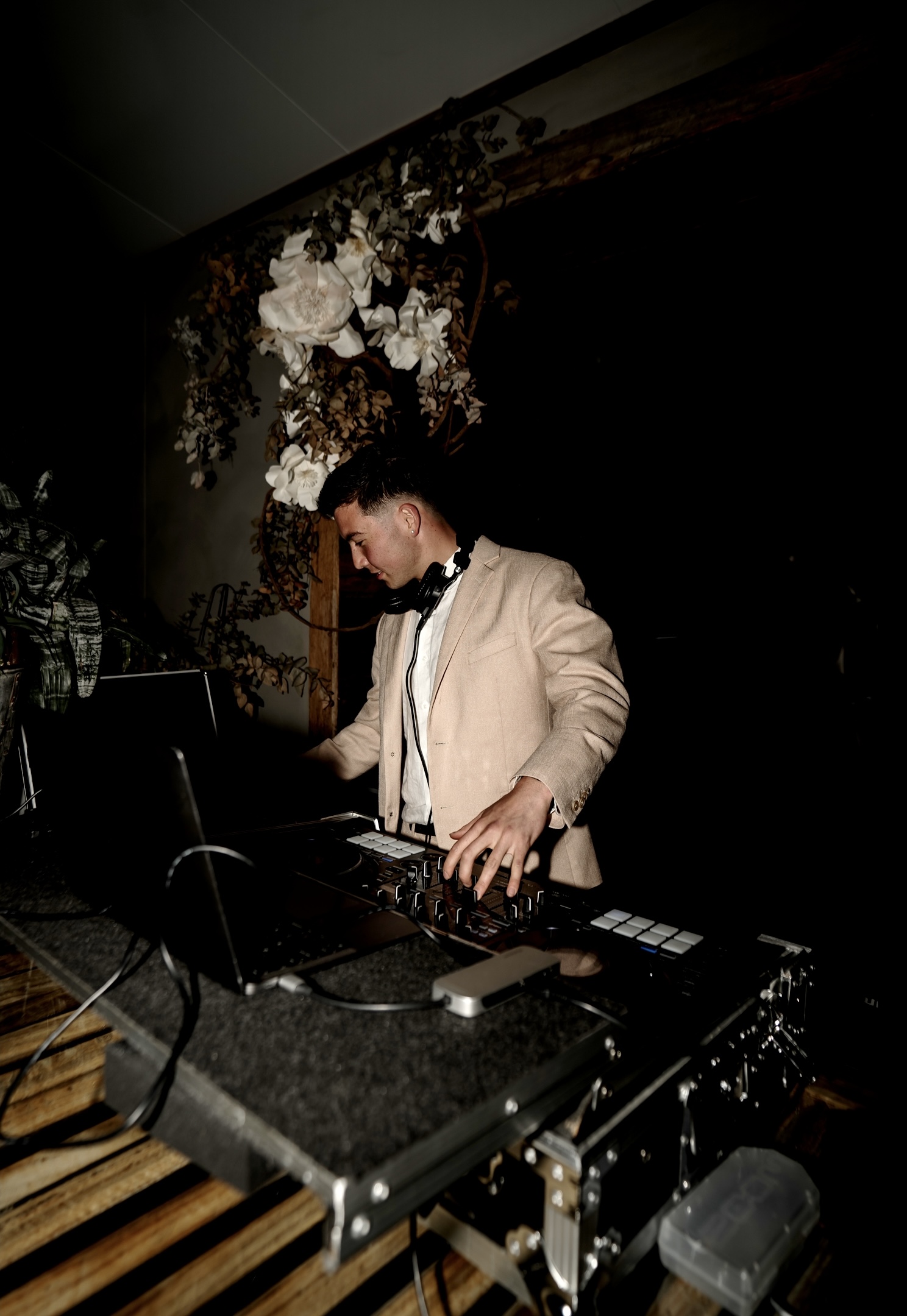 DJ RENKUN performing at a corporate event